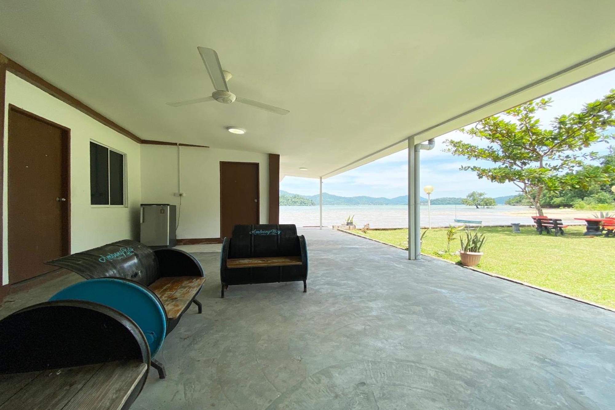 Oyo 90317 Ambong Bay Resthouse Hotel Кота Кинабалу Екстериор снимка