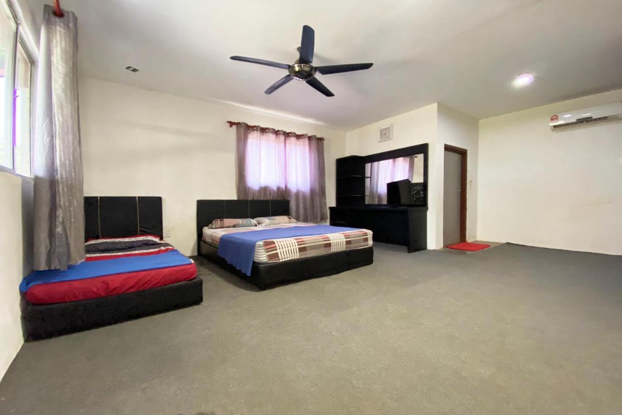 Oyo 90317 Ambong Bay Resthouse Hotel Кота Кинабалу Екстериор снимка