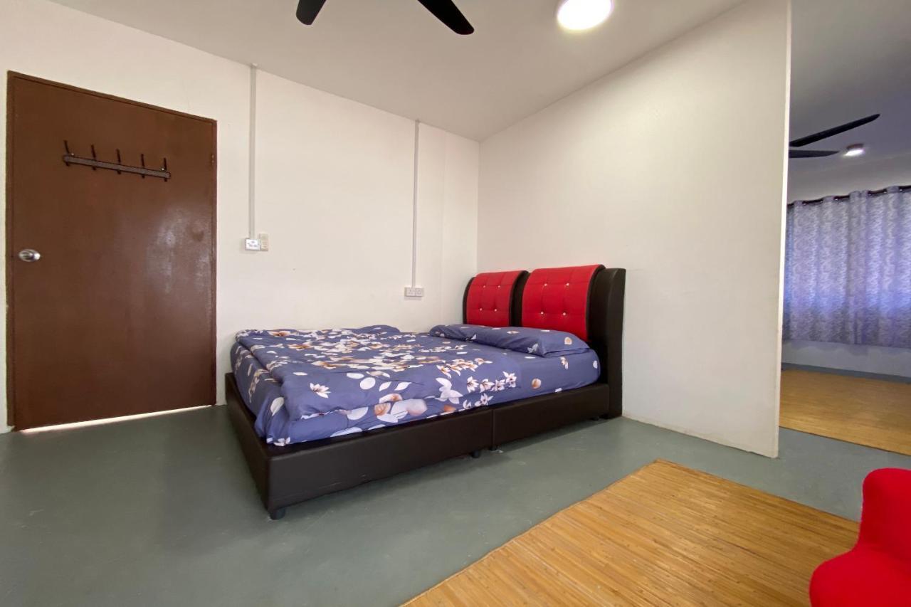 Oyo 90317 Ambong Bay Resthouse Hotel Кота Кинабалу Екстериор снимка
