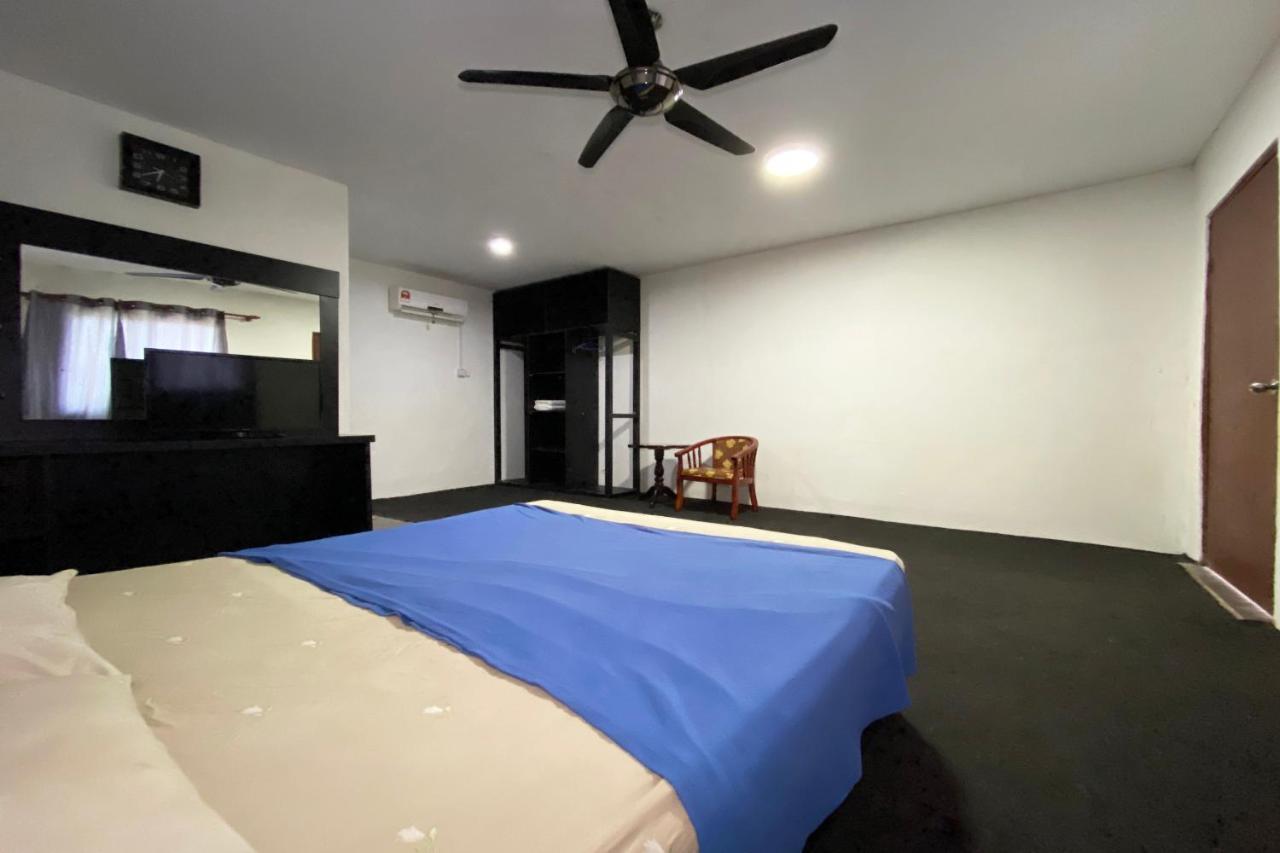 Oyo 90317 Ambong Bay Resthouse Hotel Кота Кинабалу Екстериор снимка