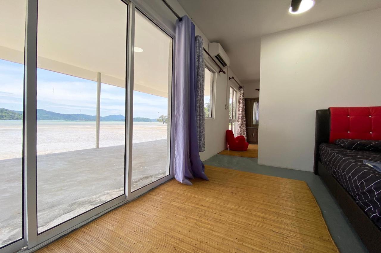 Oyo 90317 Ambong Bay Resthouse Hotel Кота Кинабалу Екстериор снимка